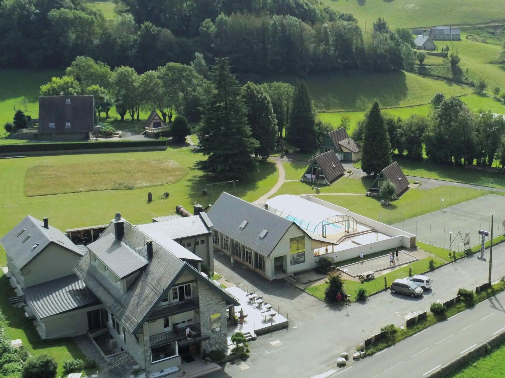 Hotel Le Chalet 圣玛丽德康庞 外观 照片