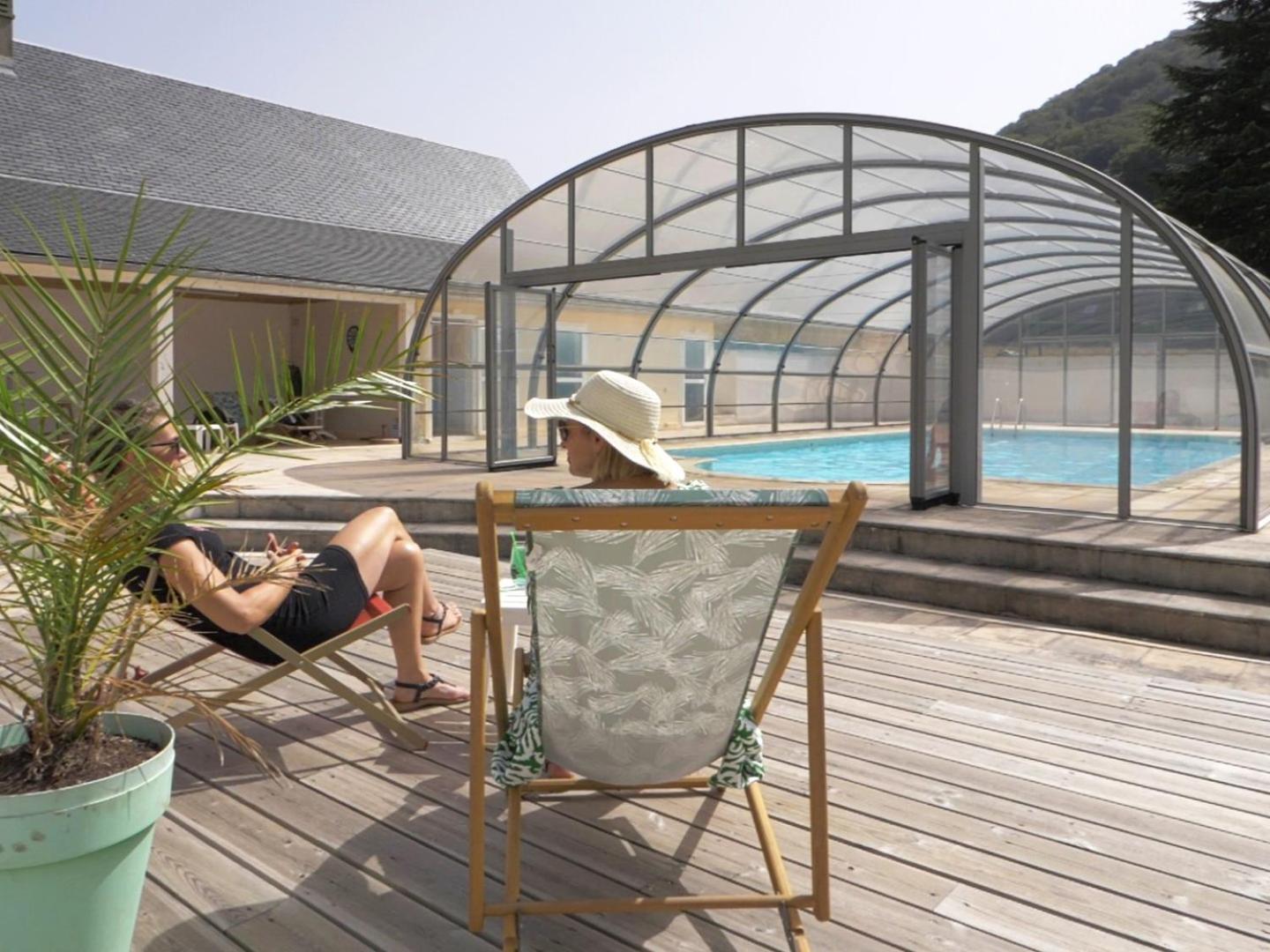 Hotel Le Chalet 圣玛丽德康庞 外观 照片